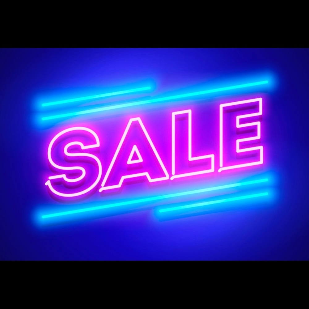🔥 FLASH SALE 🔥 20 percent off anything!!!